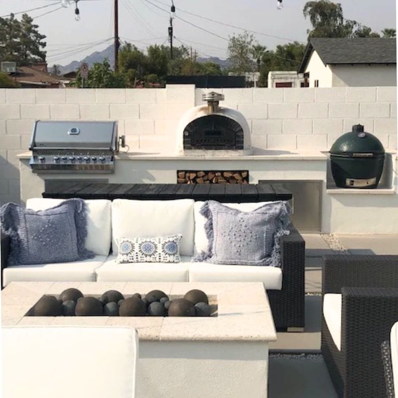 Buena Ventura Preto on an outdoor kitchen and sitting area