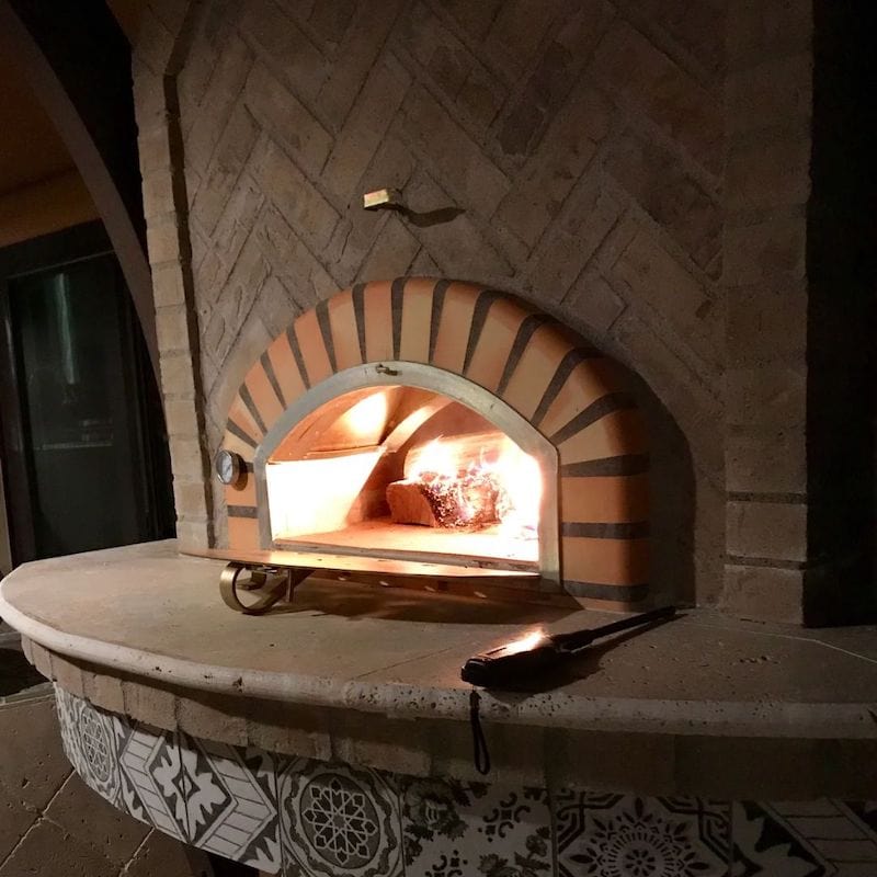 Cooking in a Built-in Pizzaioli Traditional Oven