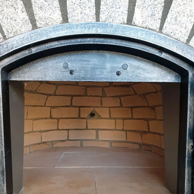 Inside the Lisboa Azul Granite Premium Oven