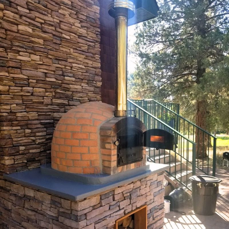 Rustic Brick Finish Pizza Oven with a Chimney Extension