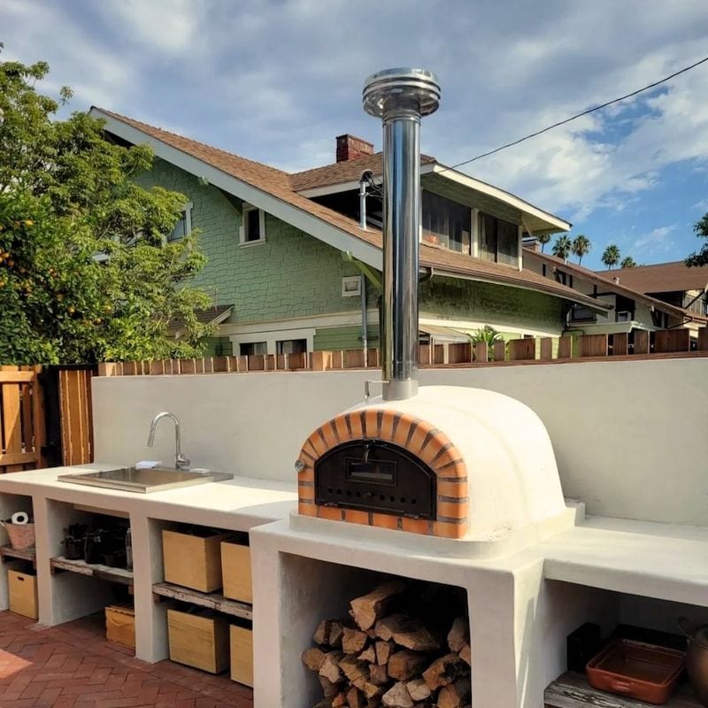 Pizzaioli Premium Pizza Oven on an outdoor kitchen countertop